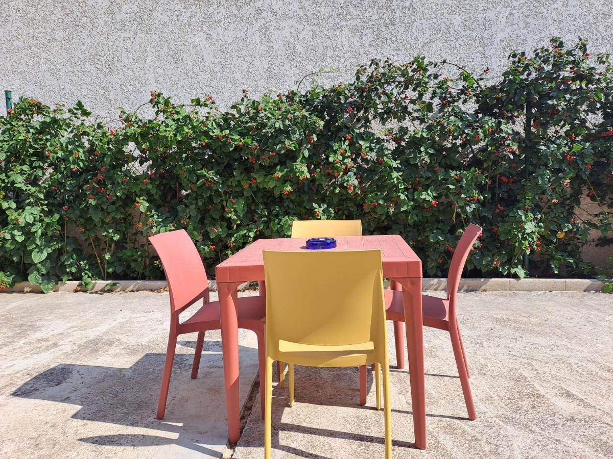 Appartement Avec Exterieur Et Parking Gratuit Perpignan Exterior foto
